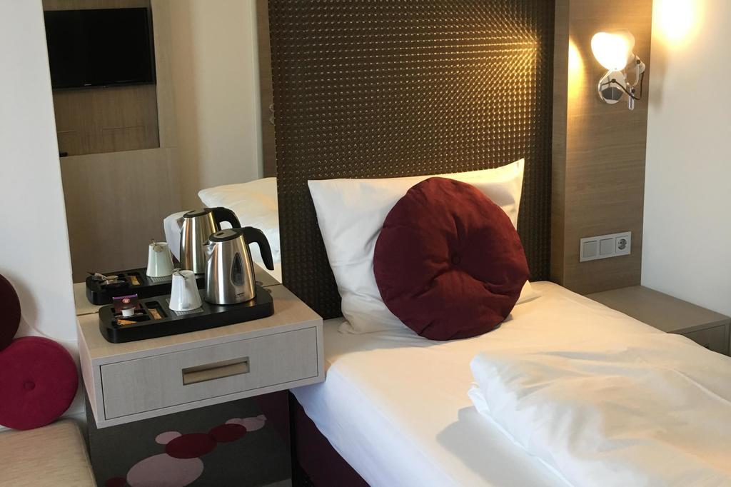 Hotel Smartino Schwäbisch Hall Oda fotoğraf